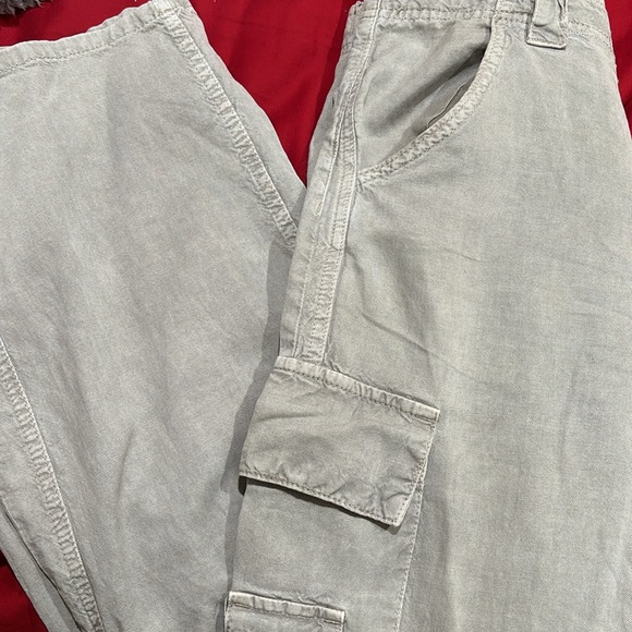 Zara Cargos - Picture 4 of 5